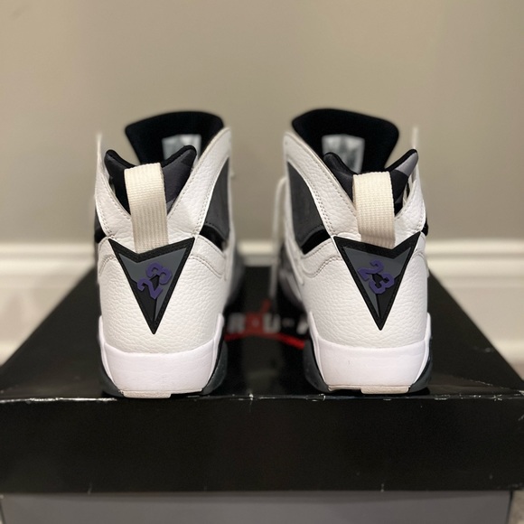 Jordan flint 7. Size 9 - Picture 2 of 6